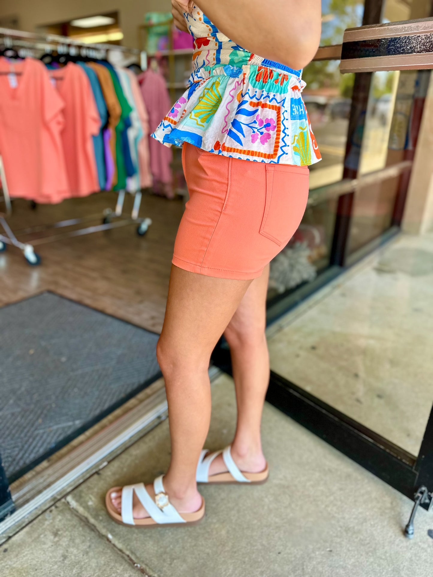 Aria Colored Shorts- Coral