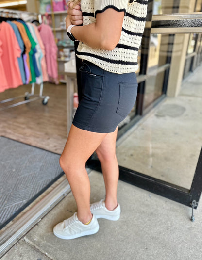 Aria Colored Shorts- Black