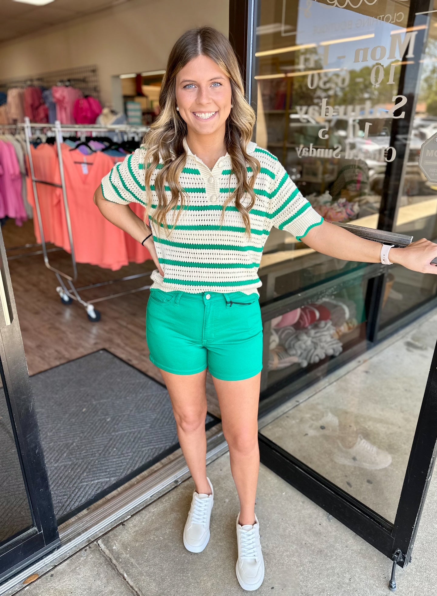 Aria Colored Shorts- Kelly Green