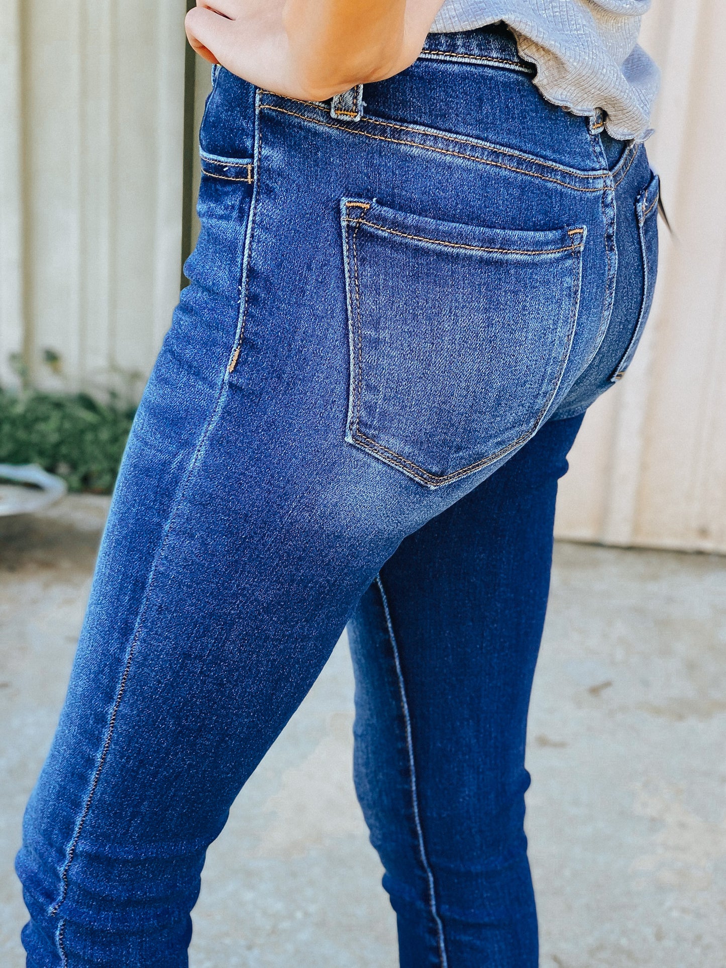 Amber Mid Rise Skinnies