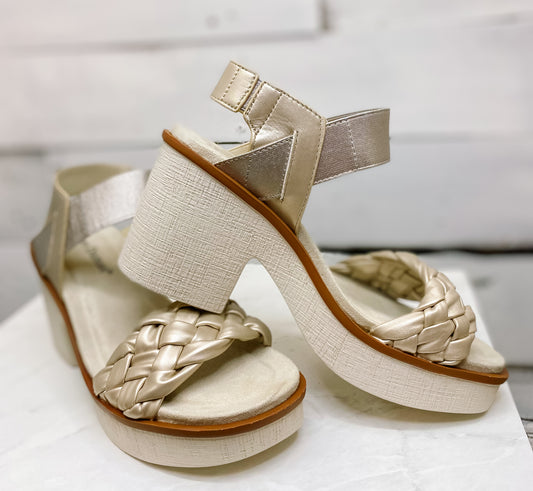 Clue Gold Shoes- Braided